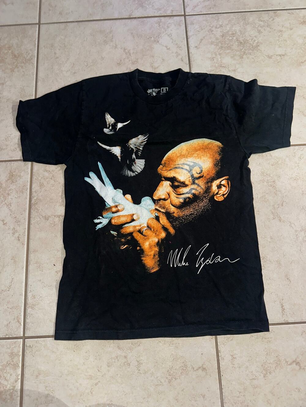 Mike Tyson Collection Pigeon Kiss Graphic T-Shirt Black Size S Boxing Tee